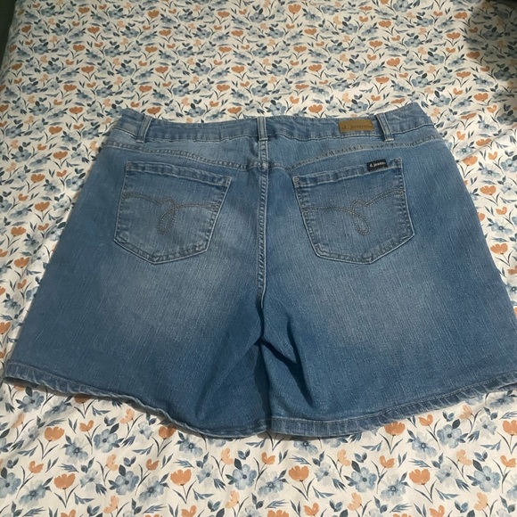 D.jeans womens jean shorts - Picture 2 of 8